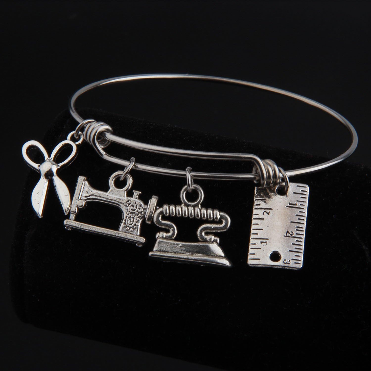 KUIYAI Sewing Charm Bracelet and Scissors Bangle Sewer Gifts for Costume Designer (bracelet silver), 2.56 inches - Image 5