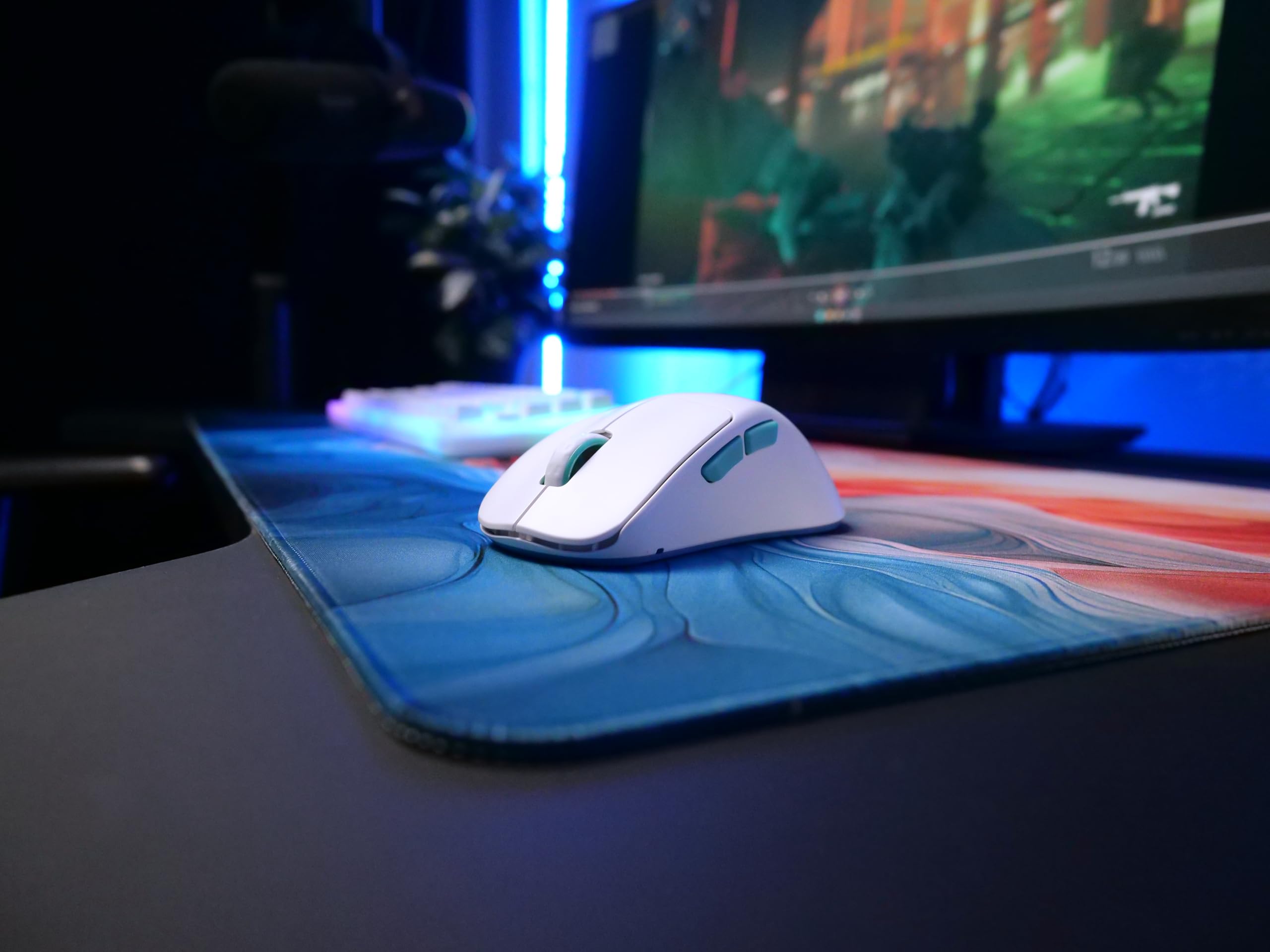 CHERRY XTRFY M64 Wireless, Ultraleichte Kabellose Gaming-Maus, 2,4 GHz Funk, Optimiert für esports, Ergonomische Form mit Besonders Niedriger Front, Weiß 2
