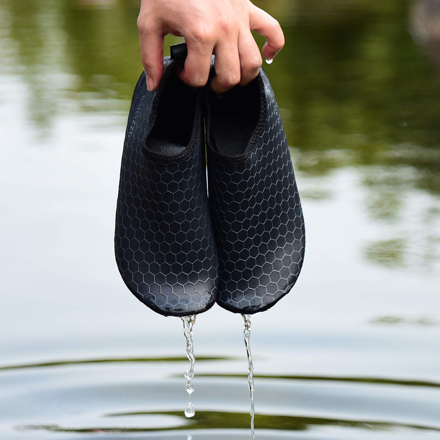 KARAZZO Mens Womens Water Shoes Aqua Shoes Socks Quick-Dry Lightweight Barefoot Shoes,Black-FC,Women 6-6.5/Men 5-5.5 M US