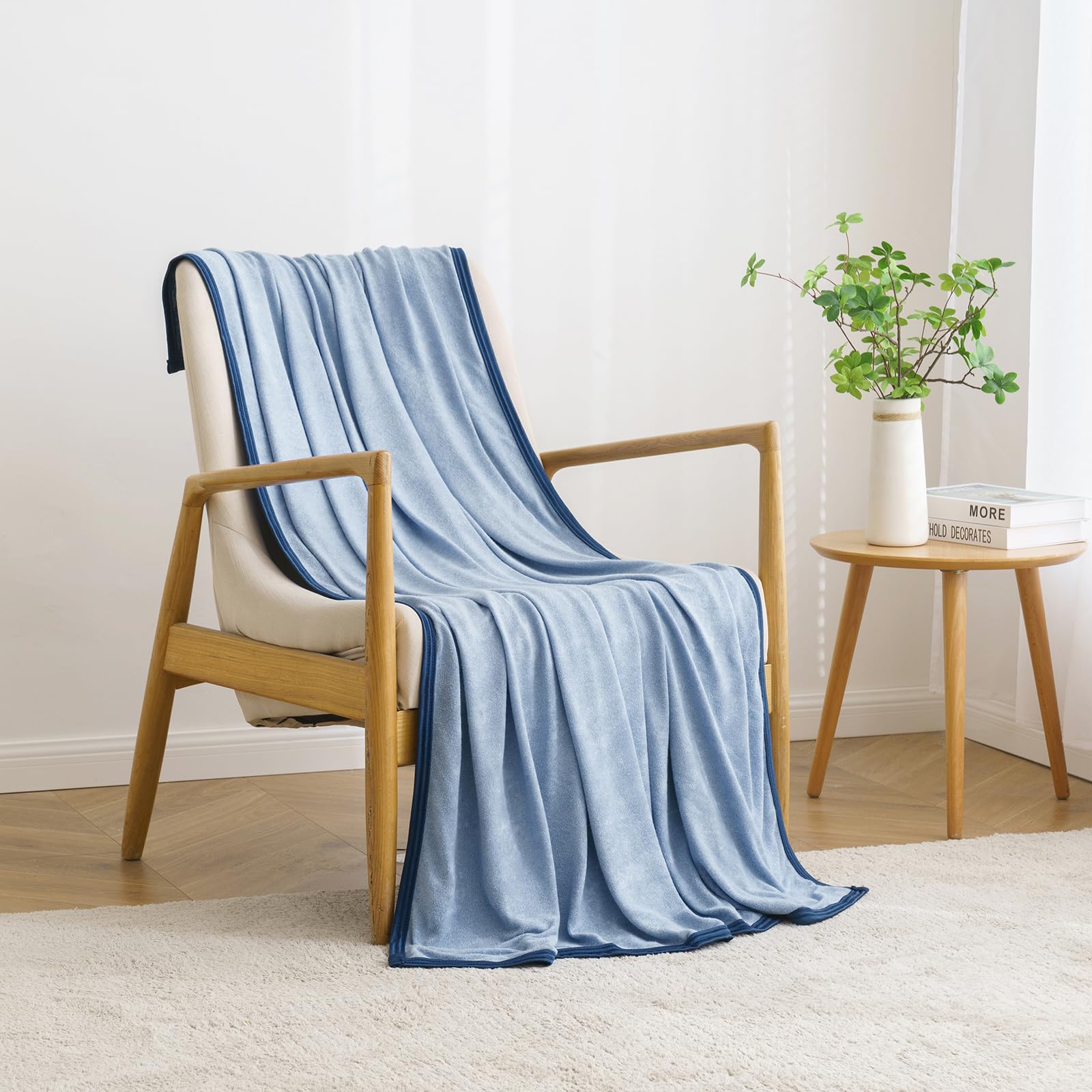 MIULEE Cooling Blanket Double-Sided 2 in 1 Lightweight Summer Blanket Microfibre Japanese Arc-Chill Q-Max 0.4 Absorb Heat for Night Sweats Breathable and Skin-friendly 200x218cm Blue