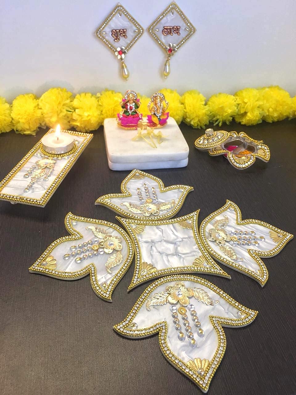 Itiha Diwali Home Décor White Gift Set With Marble finish Acrylic White Rangoli(8 inches), Tea Light Holder(7 inhes), Shubh Labh Hanging (2 inches), Haldi Kumkum Holder (7 inches)