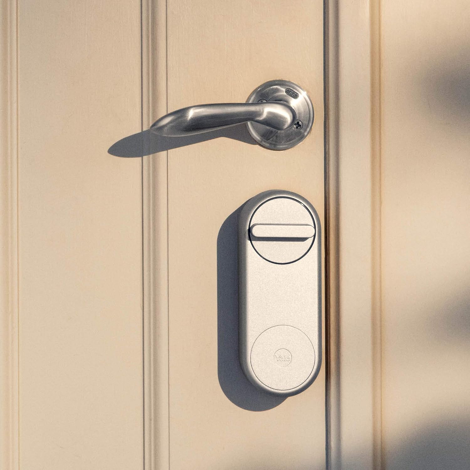 Yale 05/101200/SI - Linus Smart Lock - Silver - Keyless and Secure Door Lock, LINUS L2 Silver - Image 4