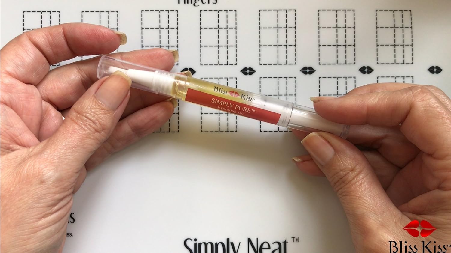 Bliss Kiss Simply Pure Cuticle & Nail Oil Pen To-Go 2ml - Crisp Scent 1PEN-CRI: Beauty