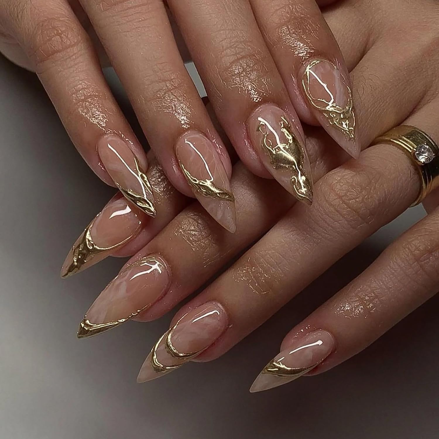 TBRZTR French Tip Press on Nails Almond 3D Gold Lines Design False Nails Full Cover Coffin Nails Artificial Stick on Nails Short Acrylic Nails Reusable Glue on Nails for Women DIY Manicure Kit 24Pcs
