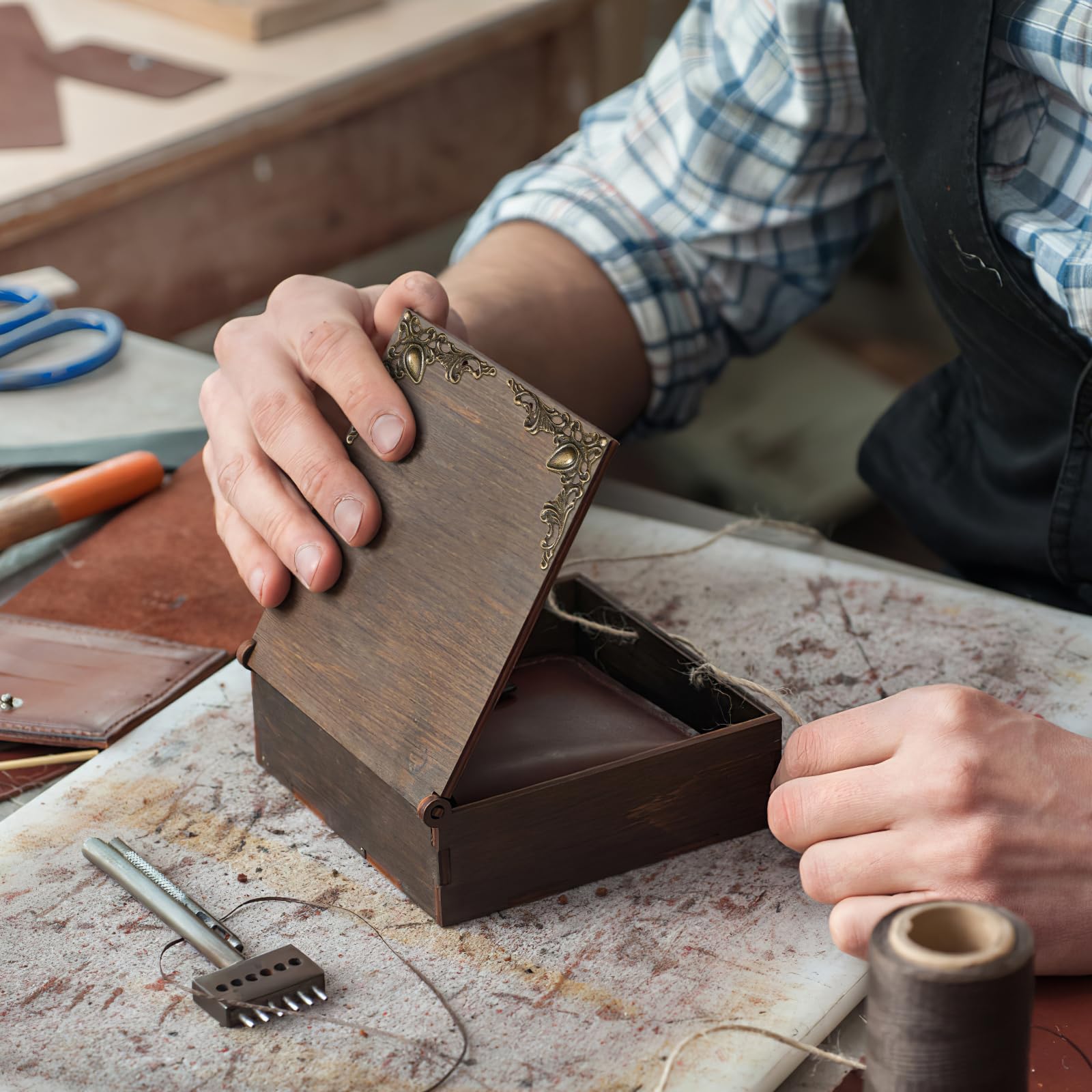 WINOMO 24Pcs Metal Book Corner Protector Scrapbook Album Corner Decor Cover Decoration (Bronze)