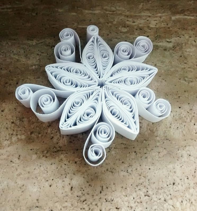 Quilling Decorazioni Natalizie.Fiocco Di Neve Quilling Decorazione Natalizia Decorazione Per L Albero Amazon It Handmade