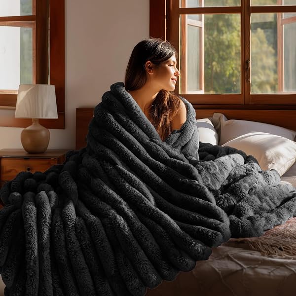 BEDELITE FAUX FUR THROW BLANKET FOR COUCH, SOFT AND COZY BOHO RUCHED FLUFFY BLANKET, WARM PLUSH FUZZY FAUX RABBIT FUR BLANKET FOR WOMEN GIFT (CREAM, 60″X 80″)