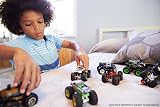 Hot Wheels Monster Trucks Set 1:64 Scale Die-Cast Truck & Crushable Car FYJ44 view 4