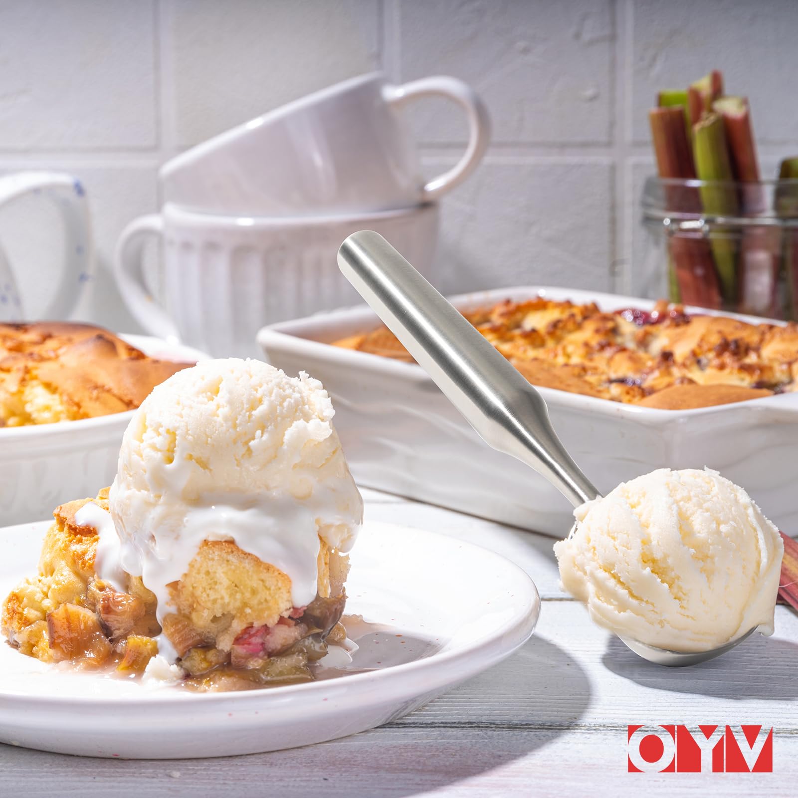 Stainless Steel Ice Cream Scoop, Ergonomically Designed Handle for Comfort, Heavy Duty Ice Cream Scooper, One-Piece Design Ice Cream Scoops, Dishwasher Safe.