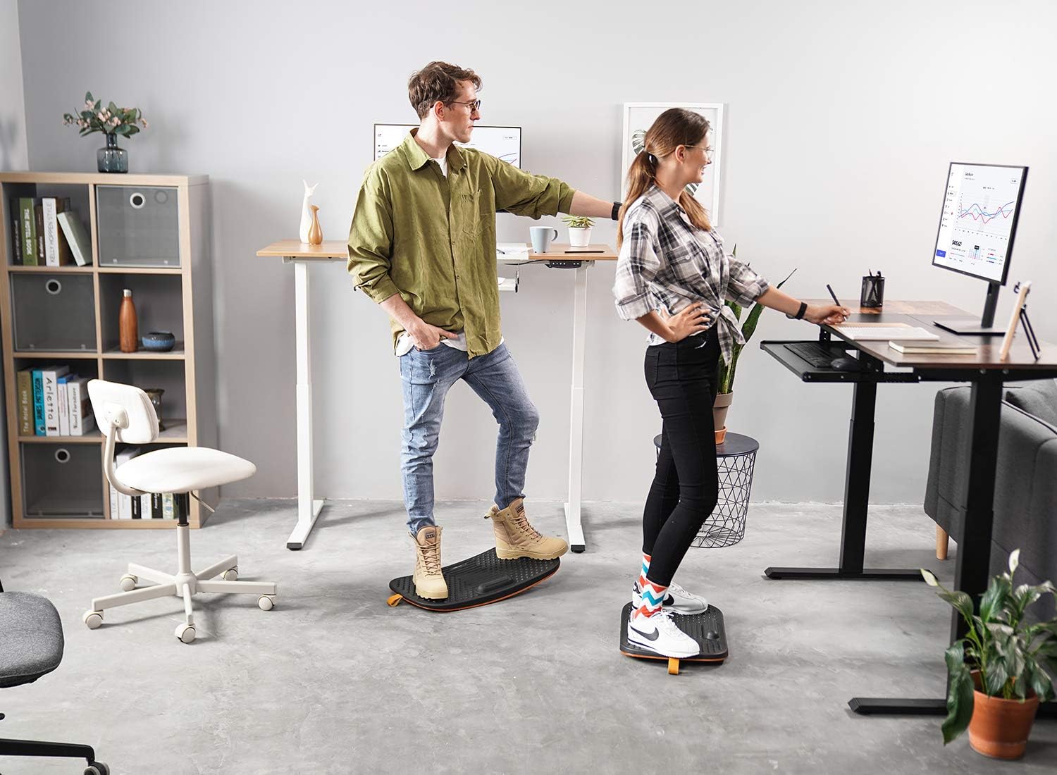 FEZIBO Standing Desk Mat with Anti Fatigue Bar, Wooden Wobble Balance Board with Ergonomic Design Comfort Floor Mat (Medium, Obsidian Black): Home & Kitchen