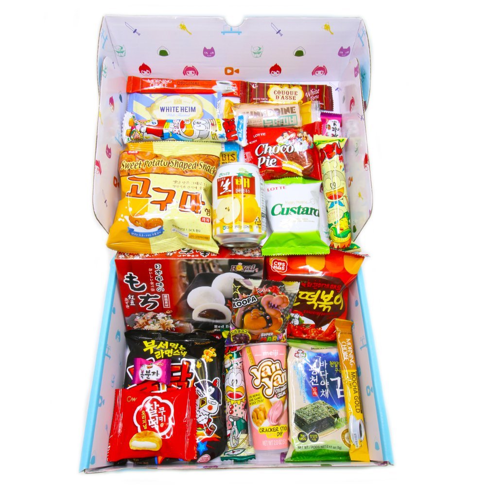 Akibento Deluxe Asian Snack Box (22 Count) Variety Assortment Of