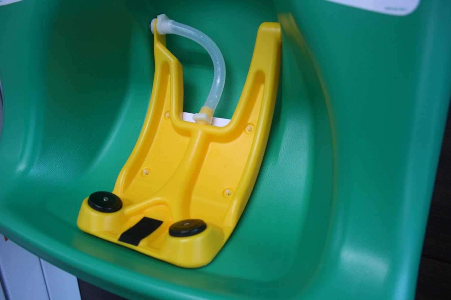 Guardian G1540 Polyethylene AquaGuard Gravity-Flow Portable Eyewash, 16 gal: Science Lab Eye Wash Units: Industrial & Scientific