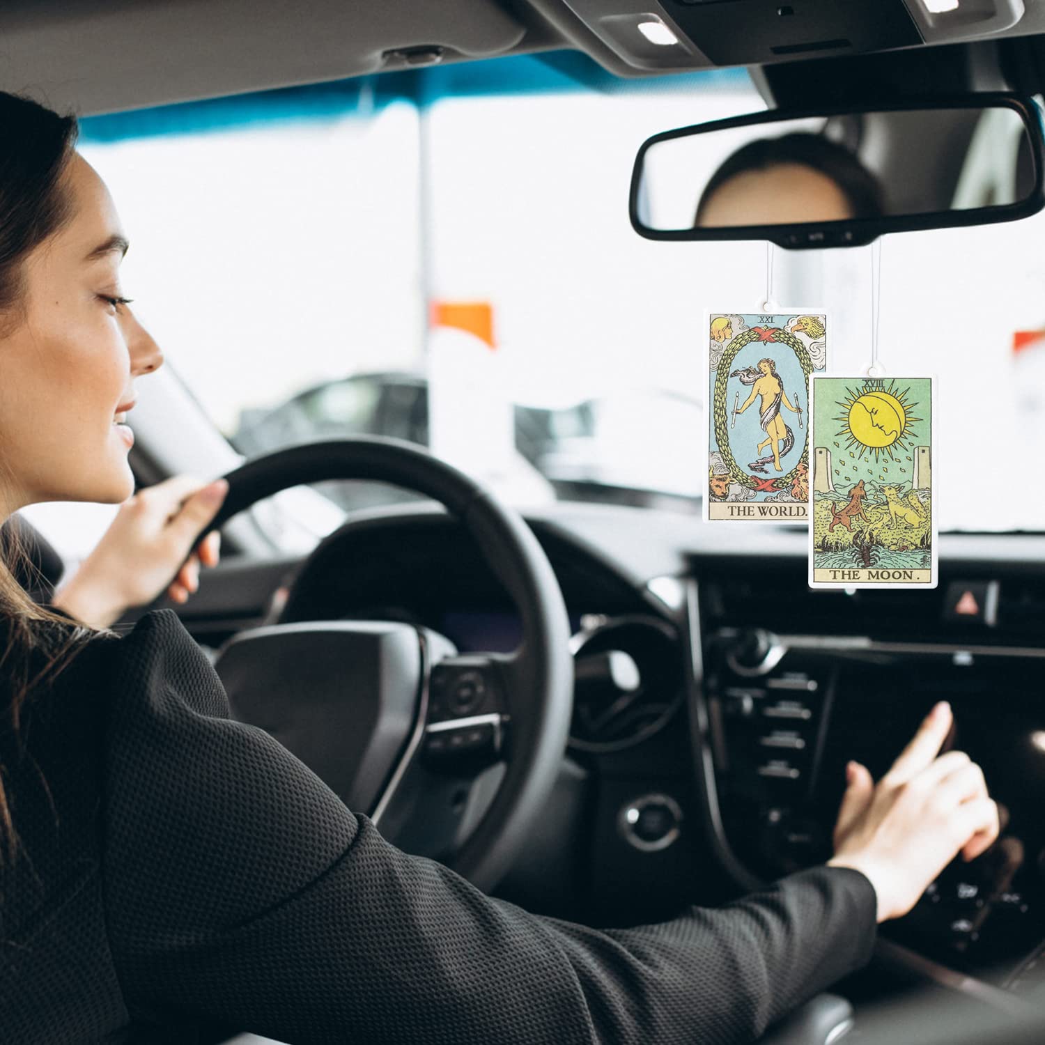 L1rabe 4Pcs Tarot Hanging Air Freshener Fragrance Scented Cards, Tarot Cards Theme Car Aromatherapy Tablets for Car Bedroom Wardrobe Shoe Cabinet, Quickly Eliminate Odor Home Office Pendant Decoration