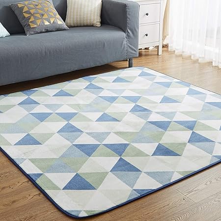 Amazon Co Jp カーペット ラグ 洗える 滑り止め付 防ダニ 抗菌 防臭 185 185cm 約2畳 12色選べる 1年中使えるタイプ 床暖房 ホットカーペット対応 北欧 ふわっと手触り 優しいフランネルラグ 絨毯 トライアングル柄 ブルー Vkliving ホーム キッチン