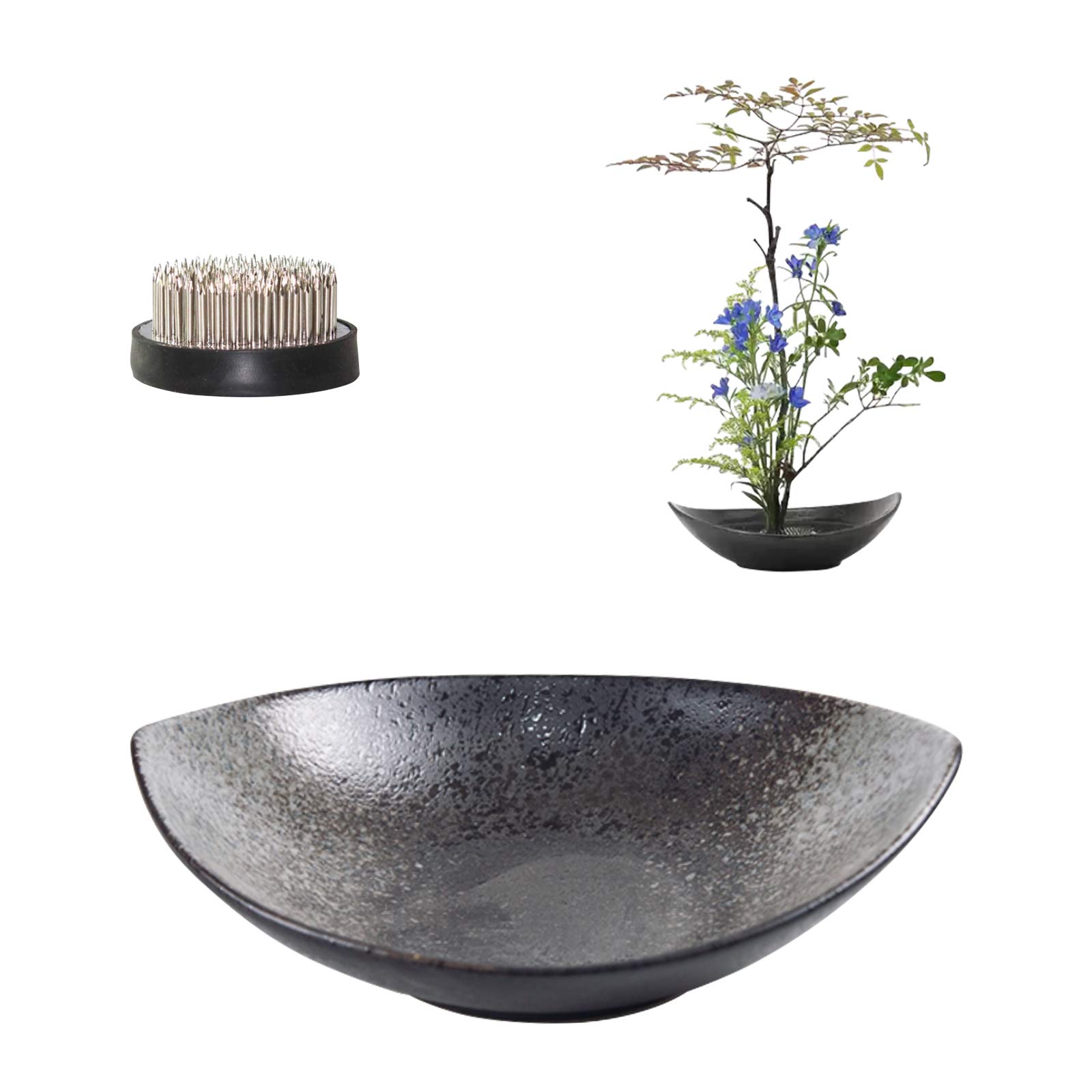 Vijf Japanse Imari borden met een bloemenvaas en floraal decor, Edo, 18de eeuw - Coronari Auctions