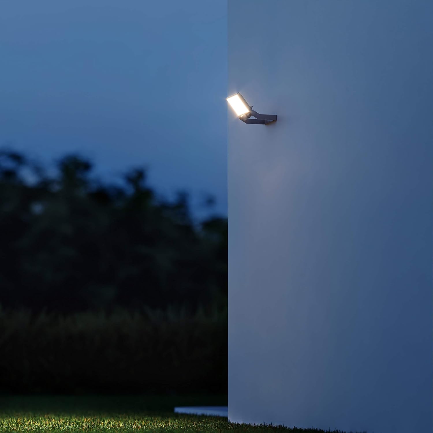 Steinel LED Outdoor Floodlight XLED ONE White, 17.8 W Security Light, 2050 lm, for Driveway Yard and Garden - Image 4