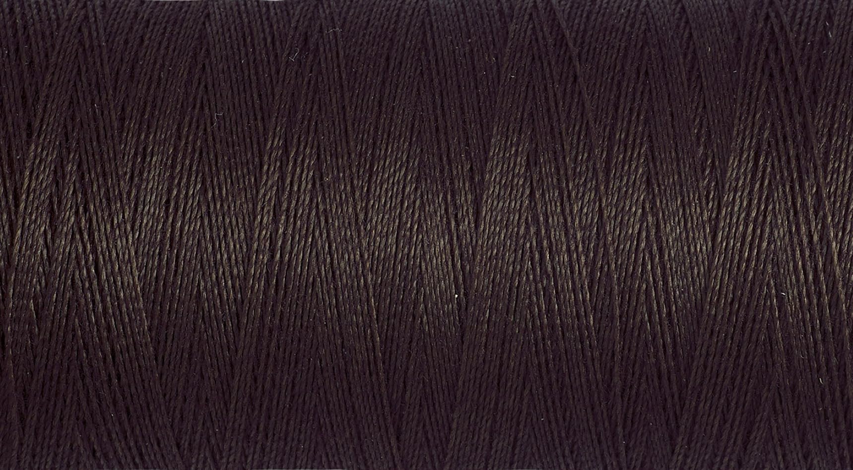 Gutermann Sew All Polyester Thread, 250Mtr, Mahogany (0696), 5.5 x 2.7 x 2.7 cm — image 1