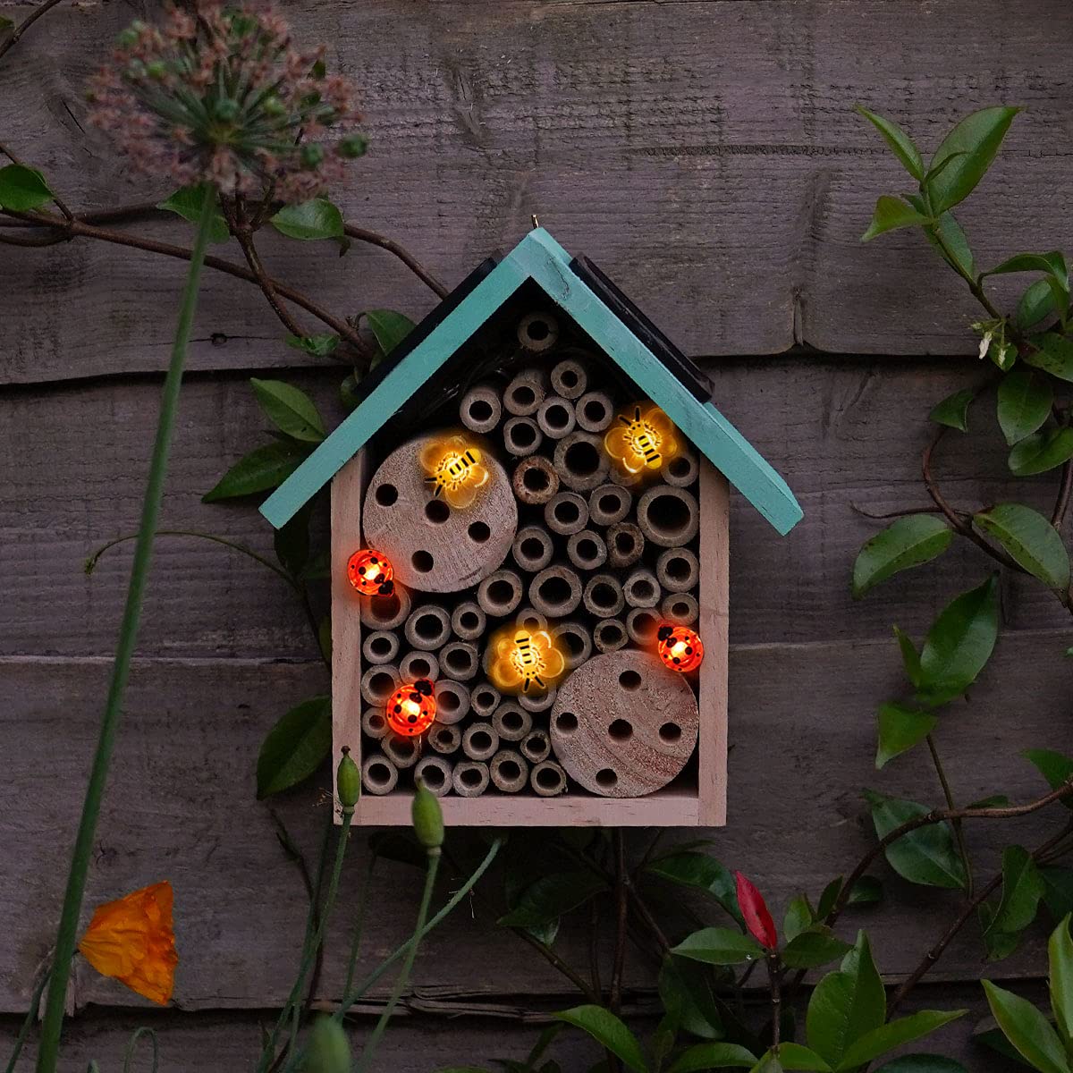 NOMA Solar Insect House with Insect Lights