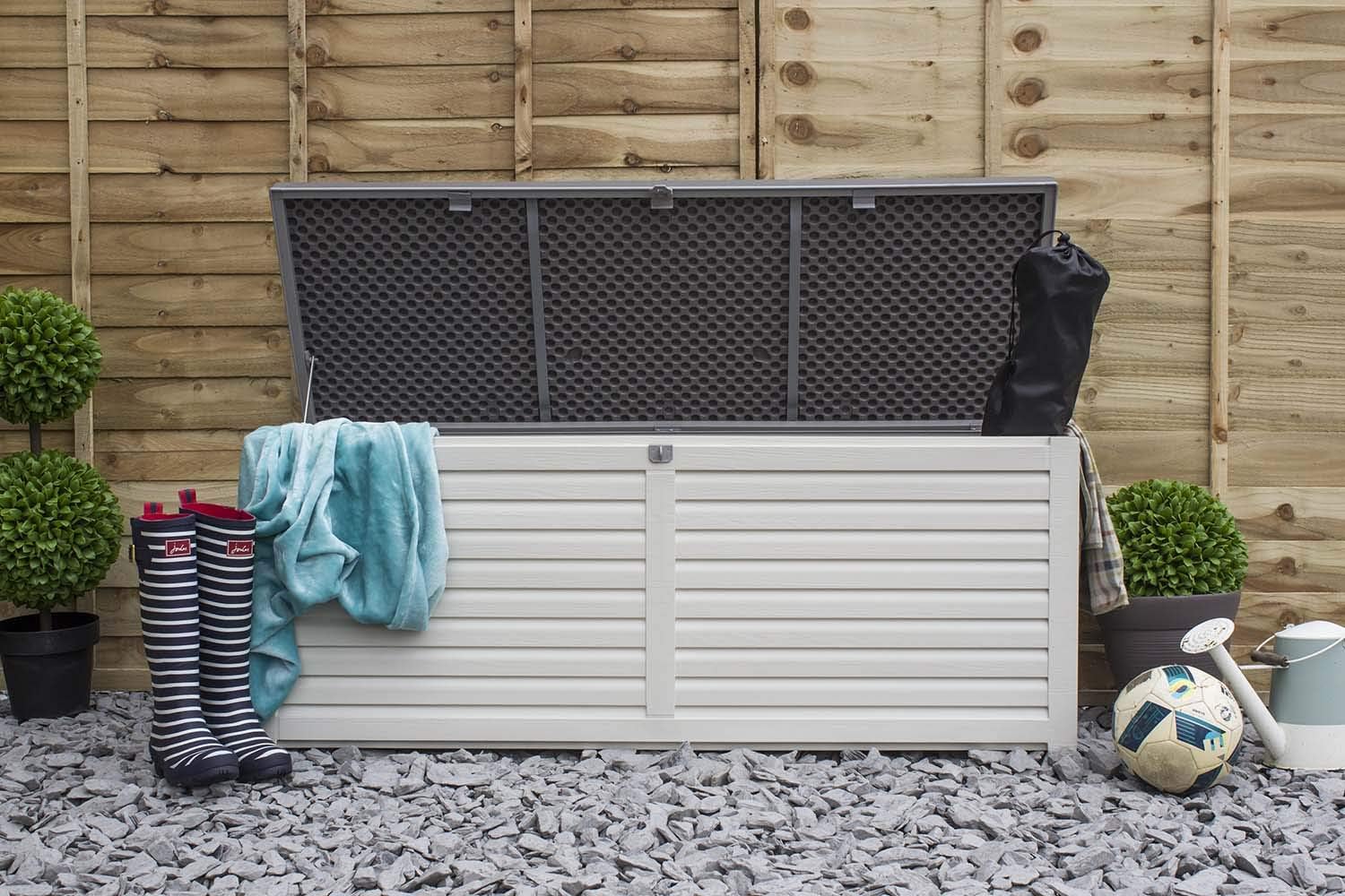 Super Saturday AIRWAVE Outdoor Plastic Garden Storage Box 390L Plastic