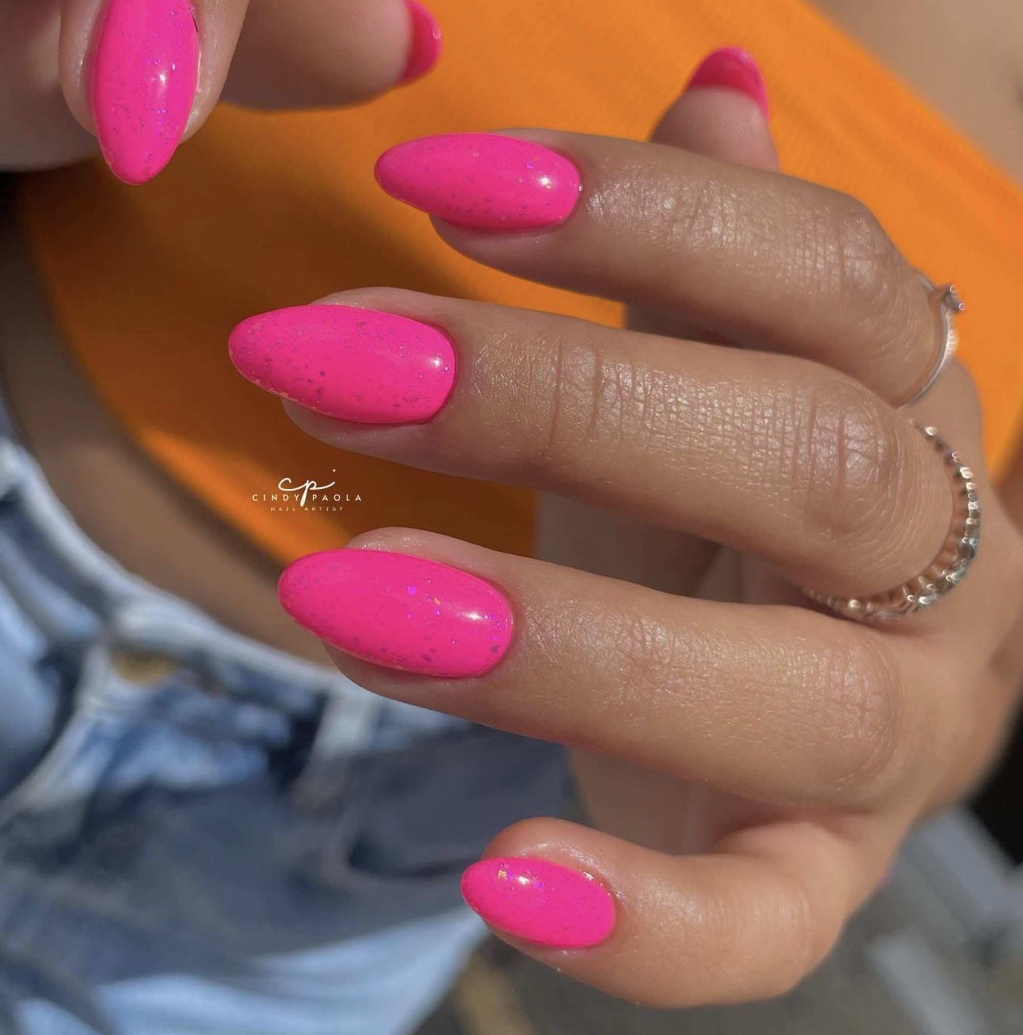 DND DC Gel Polish Set, Pink Collection, UV/LED Gel Polish and Air Dry Nail Lacquer, Matching Chip-Free Polish Duo, 284 Hibiscus, 0.5 Fl Oz - Image 2