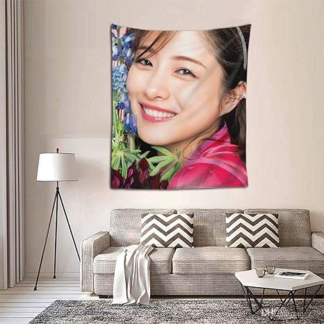 Amazon Co Jp 新品 石原里美いしはらさとみ 石原さとみ 7 タペストリー 部屋 ポスター 壁飾り パーティー イベント リビング お店 新居 個性ギフト お祝い 欧米風 おしゃれ 壁掛け モダン 多機能ホーム装飾 ベッドルーム60 51inch ホーム キッチン
