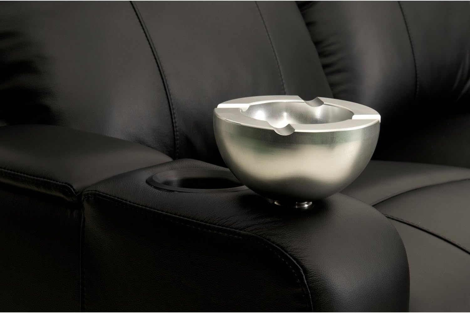 Octane Turbo XL700 Black Bonded Leather with Manual Recline (Row of 4 Middle Loveseat Curved): Furniture & Decor