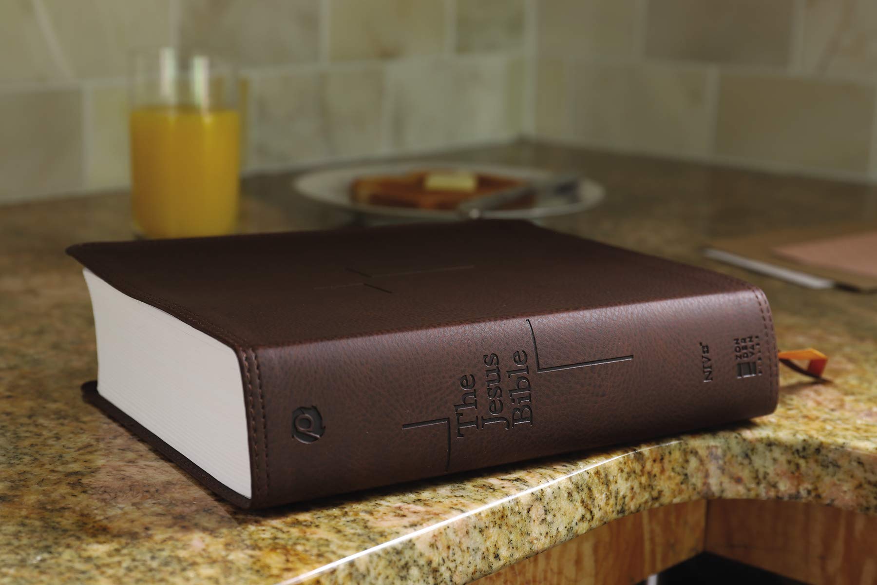 The Jesus Bible, NIV Edition, Leathersoft, Brown, Comfort Print