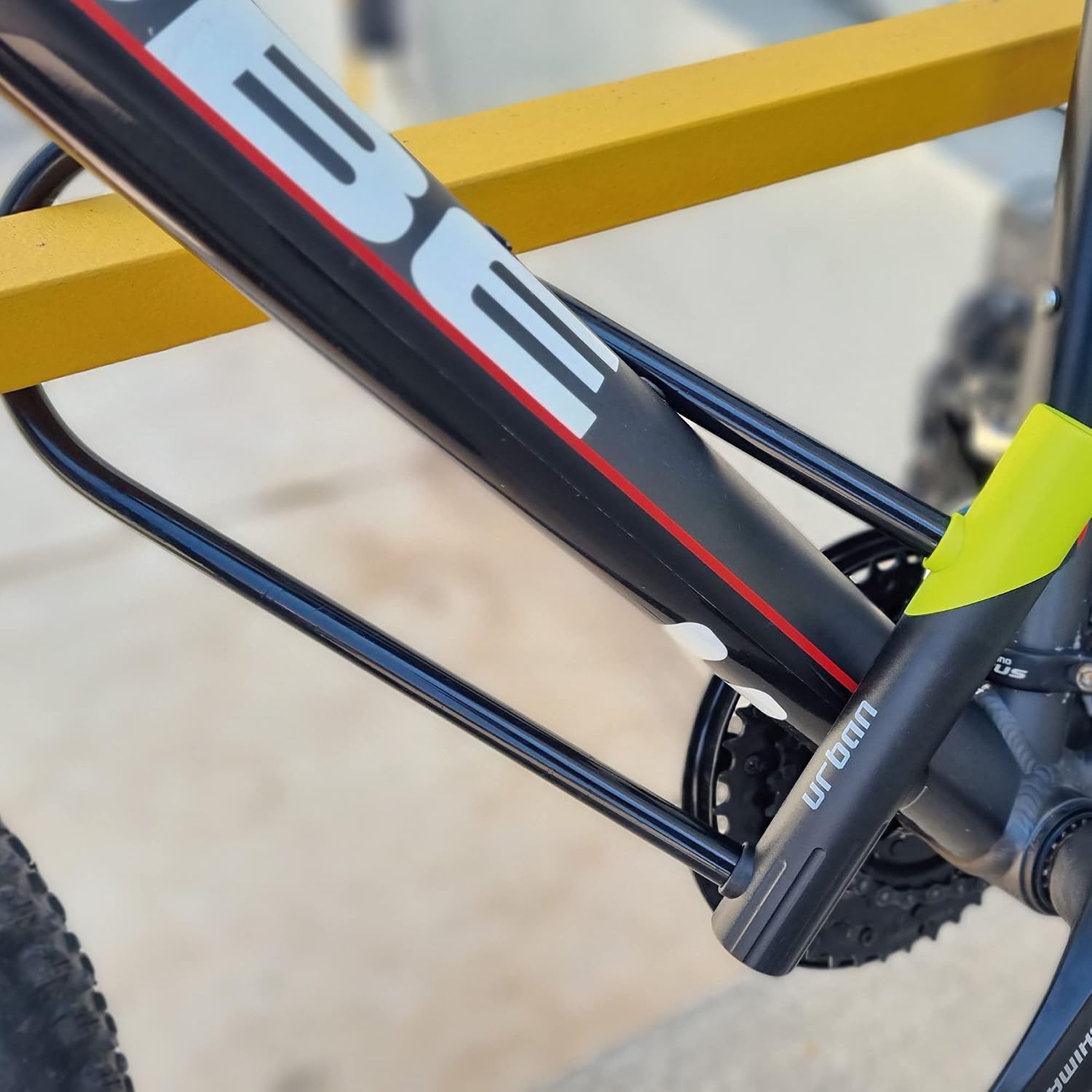 urban 12U300 High Security Bicycle U Lock, Lightweight & Wide 15mm/0.59in Hardened Steel Shackle, Double Locking Mechanism - Image 4