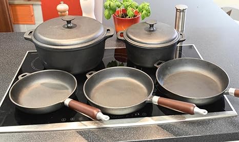 Kochtopf Set aus Gusseisen siebenteilig (Kazan)