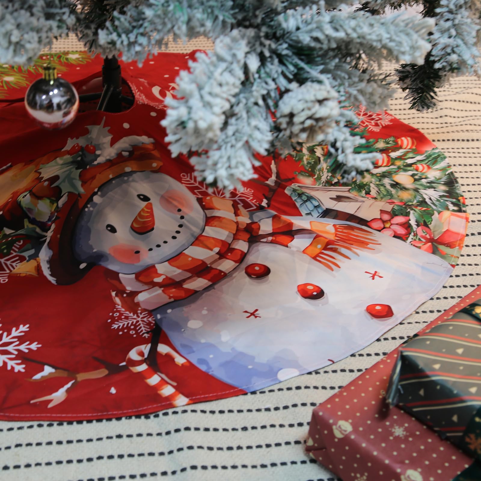 IHCEMIH Christmas Tree Skirt Large Red Xmas Tree Skirts Luxury Snowflake Santa Claus Tree Base Cover Mat Christmas Tree Bottom Rug Covers Holiday Home Party Festival Decorations 36 Inches