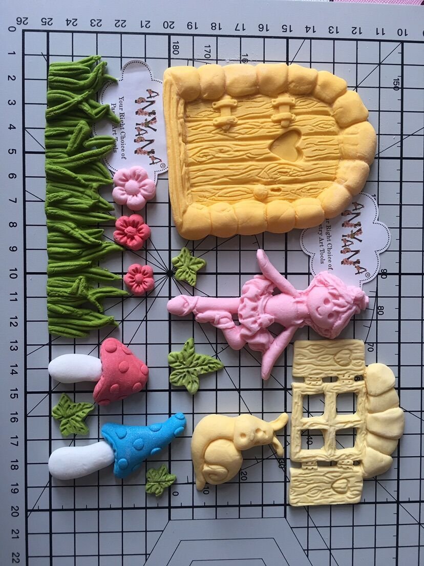 Anyana hada caracol hierba gnomo dibujos animados Primates Boy ...