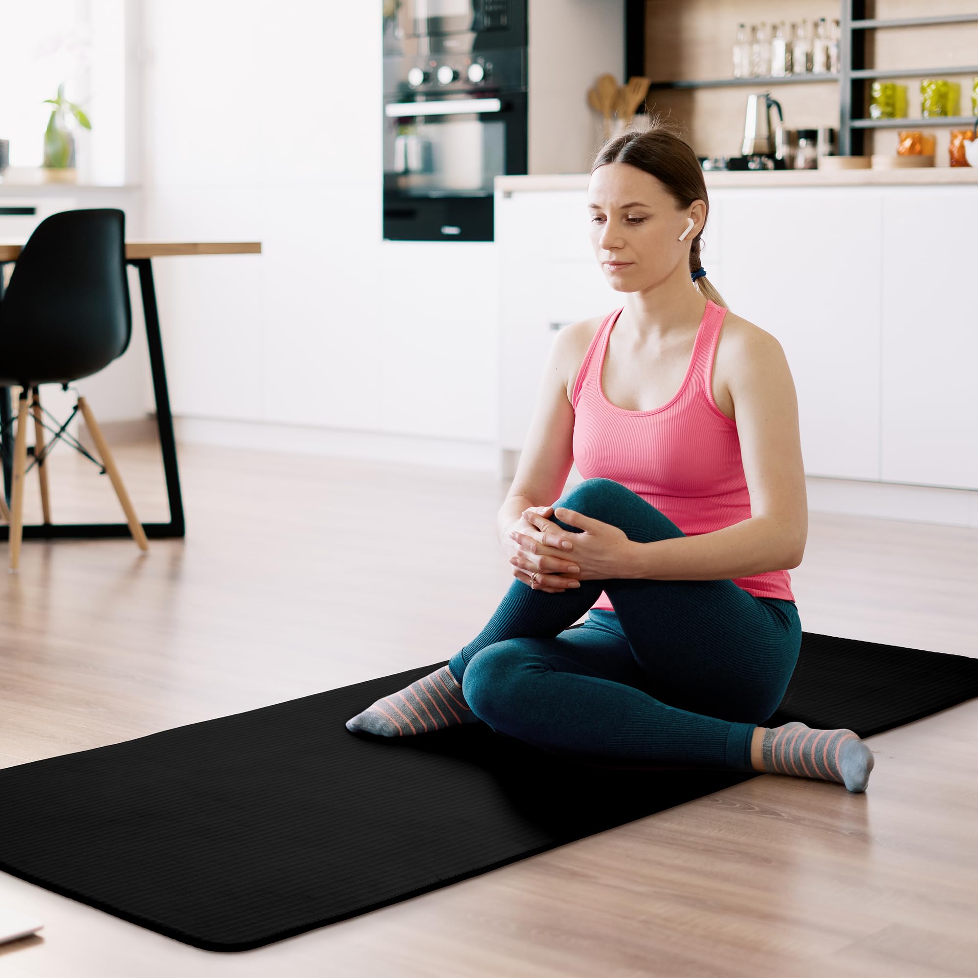 Yoga Mat, 1/2-Inch Extra Thick High Density Exercise Mat, Anti-Tear Exercise Yoga Mat with Carrying Strap, Suitable for Various Yoga Exercises