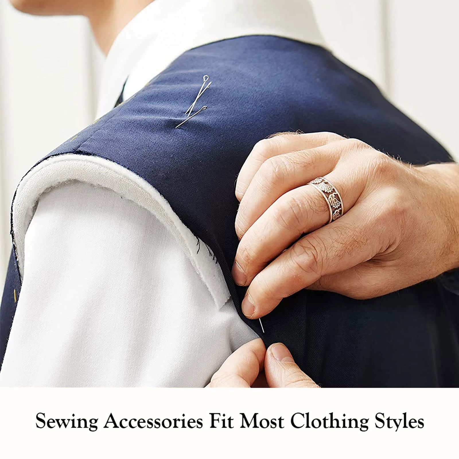 LhyBtm 4 Pairs Covered Set-in Shoulder Pads Sewing Foam Pads Sponge Shoulder Pad Shoulder Enhancer for Women Men Blazer Suit Coat Jacket Clothes Sewing Accessories (2 Black + 2 White)