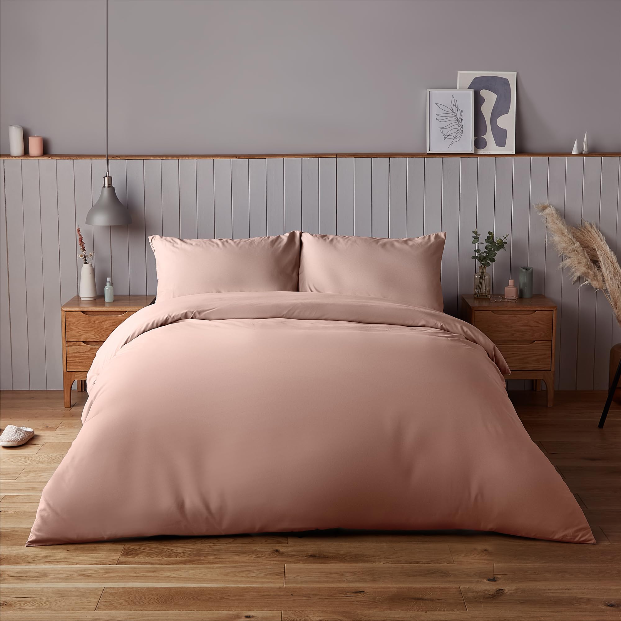 Silentnight Supersoft Duvet Set - Cosy & Comfortable Delicate Touch - Luxurious Easy Care Microfibre with Button Fastening - Stylish & Modern Duvet Quilt Cover + Pillowcase Bed Set, Double, Pink