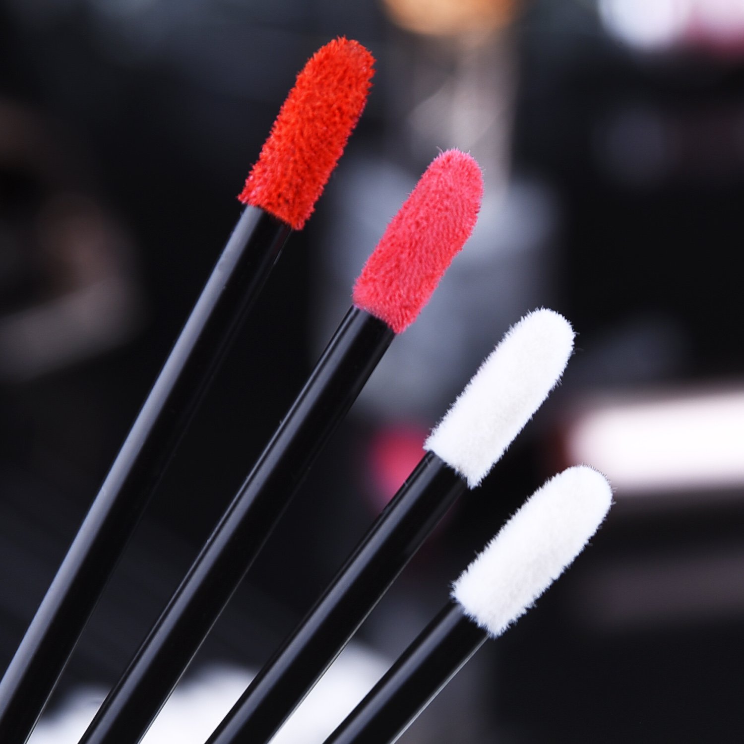 eBoot 100 Pieces Disposable Lip Brushes Lipstick Gloss Wands Applicator Makeup Tool Kits, Black: Beauty