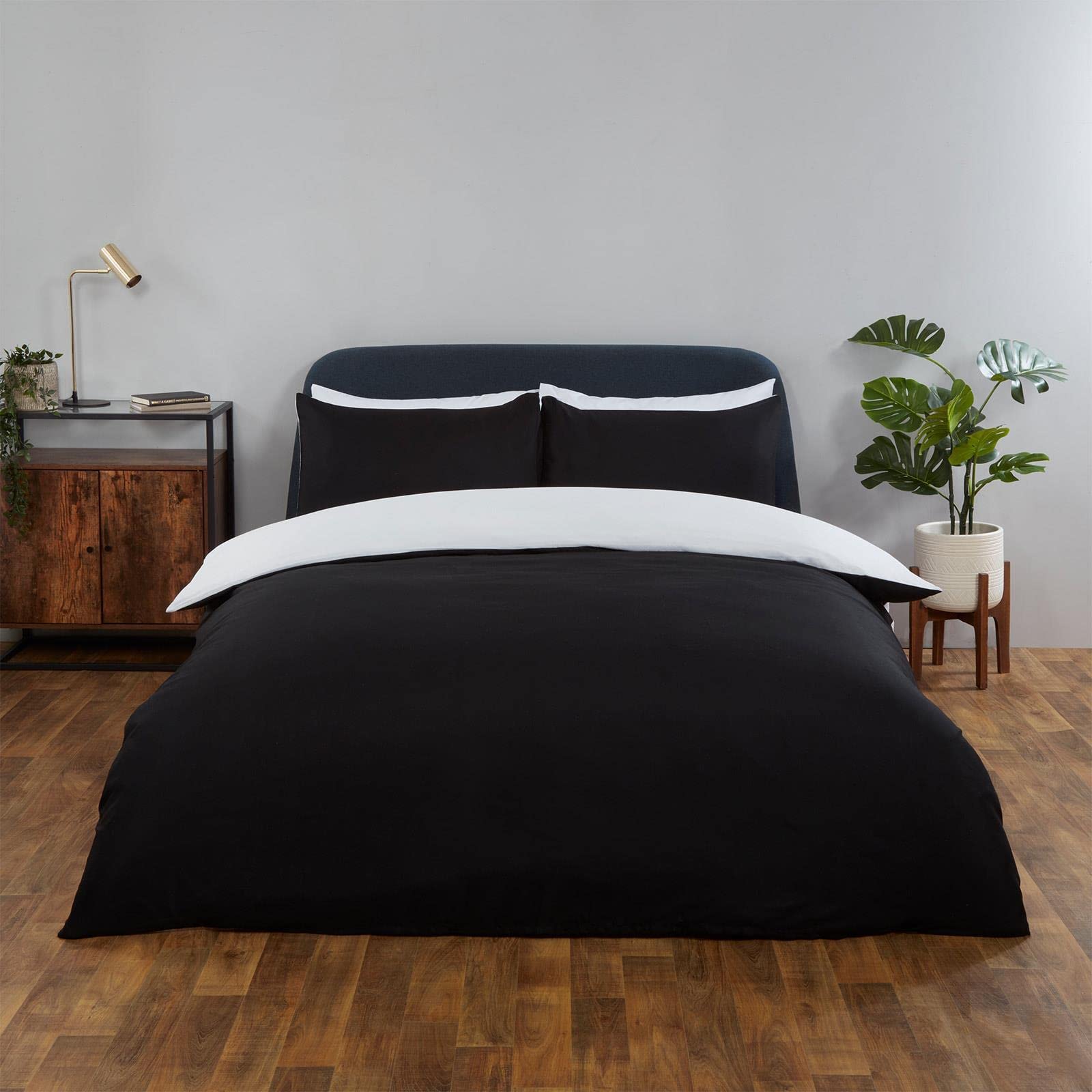 Brentfords Plain Dye Reversible Duvet Quilt Cover with Pillowcases Bedding Set, Black White - King