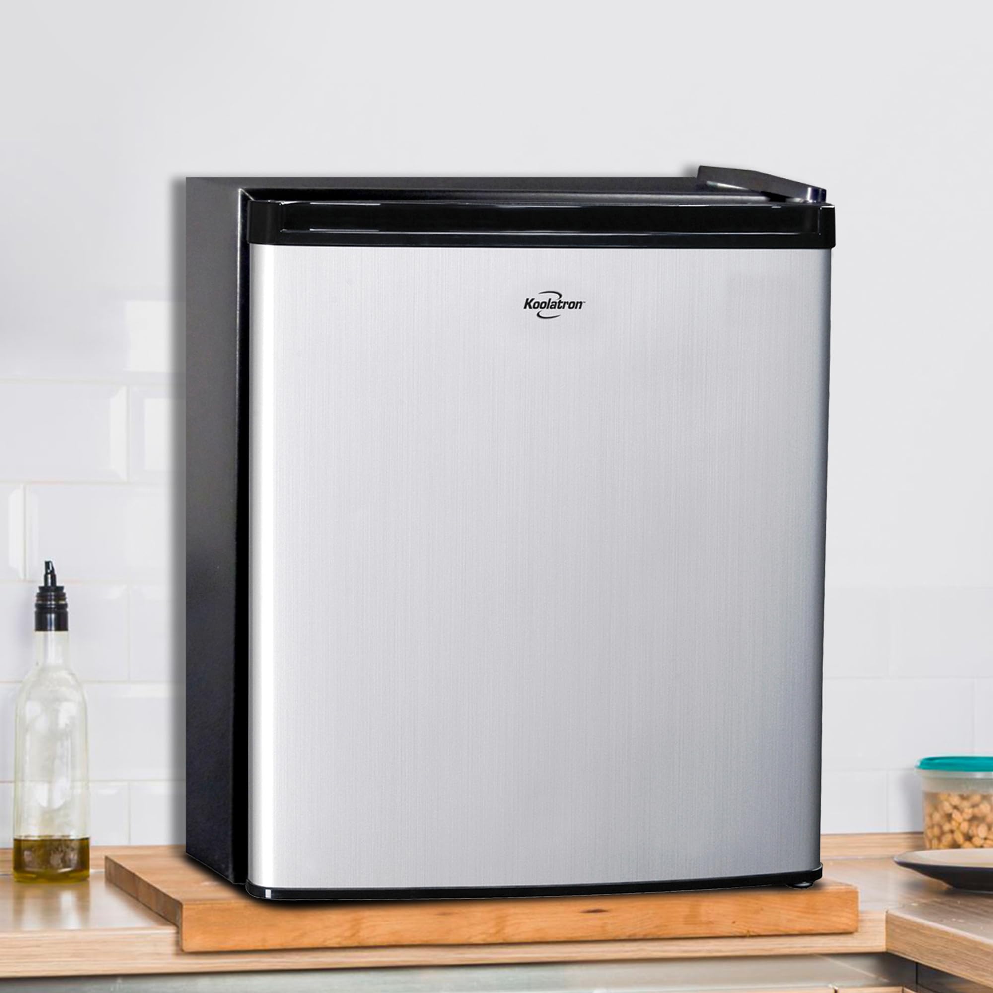 Koolatron 12V / 110V Refrigerator - Mini Fridge With Freezer For Trucks, Cool Storage For Kitchen, Bedroom, Office, Dorms, Compact Free Standing, Neveras Pequeñpara, 1.7 Cubic Feet Capacity, White