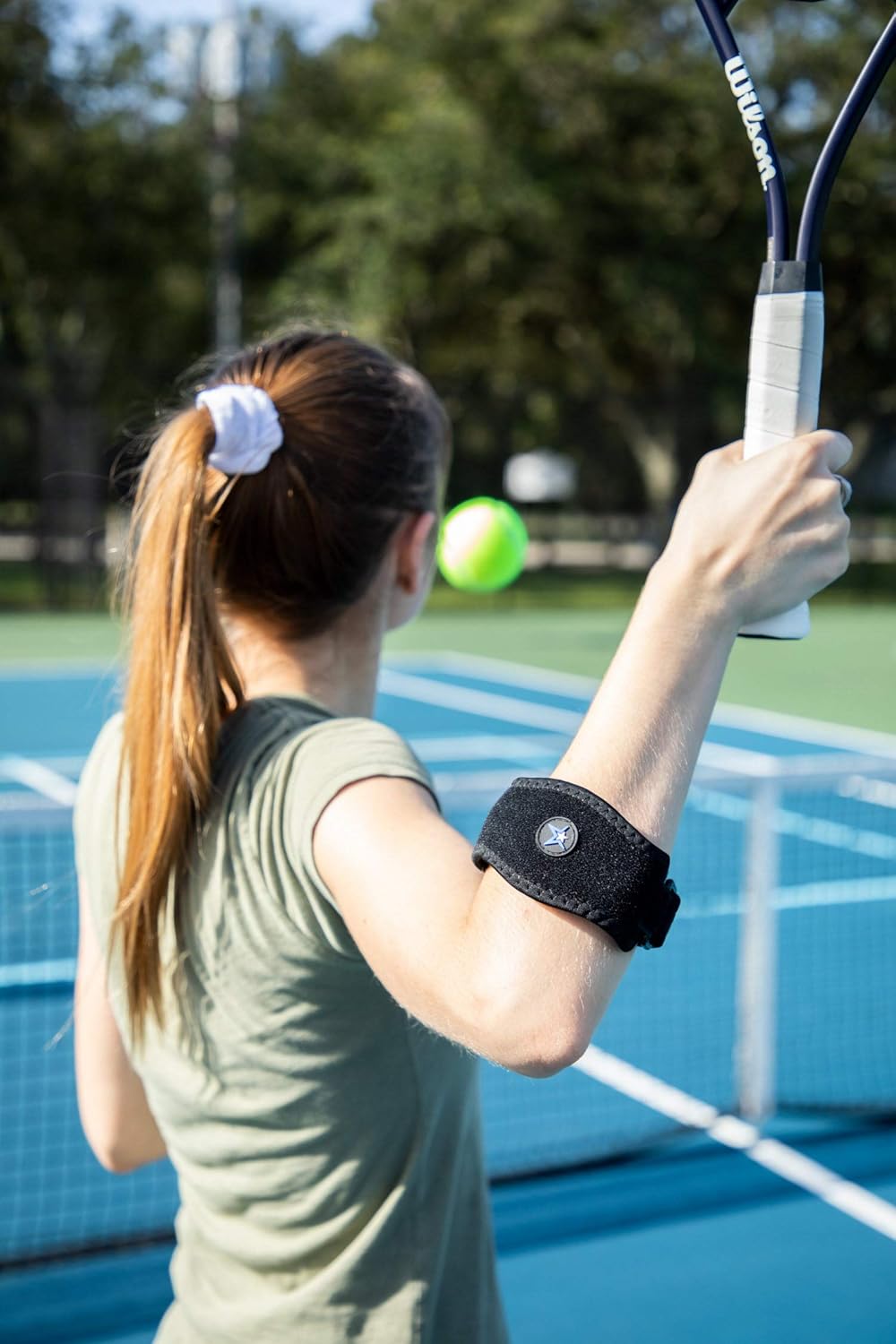 Tennis Elbow Brace by RiptGear – Brace for Elbow Tendonitis Golfer Elbow and Other Elbow Injuries. Provides Comfortable Compression for Elbow Pain Relief: Industrial & Scientific