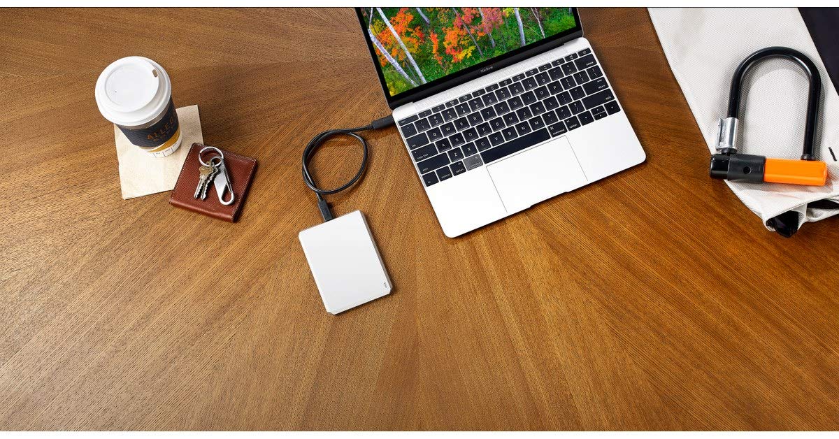 LaCie Mobile Drive, 2 TB , External Hard Drive HDD – Moon Silver, USB-C USB 3.0, With Rescue Services (STHG2000400)
