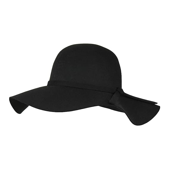 floppy hat in winter
