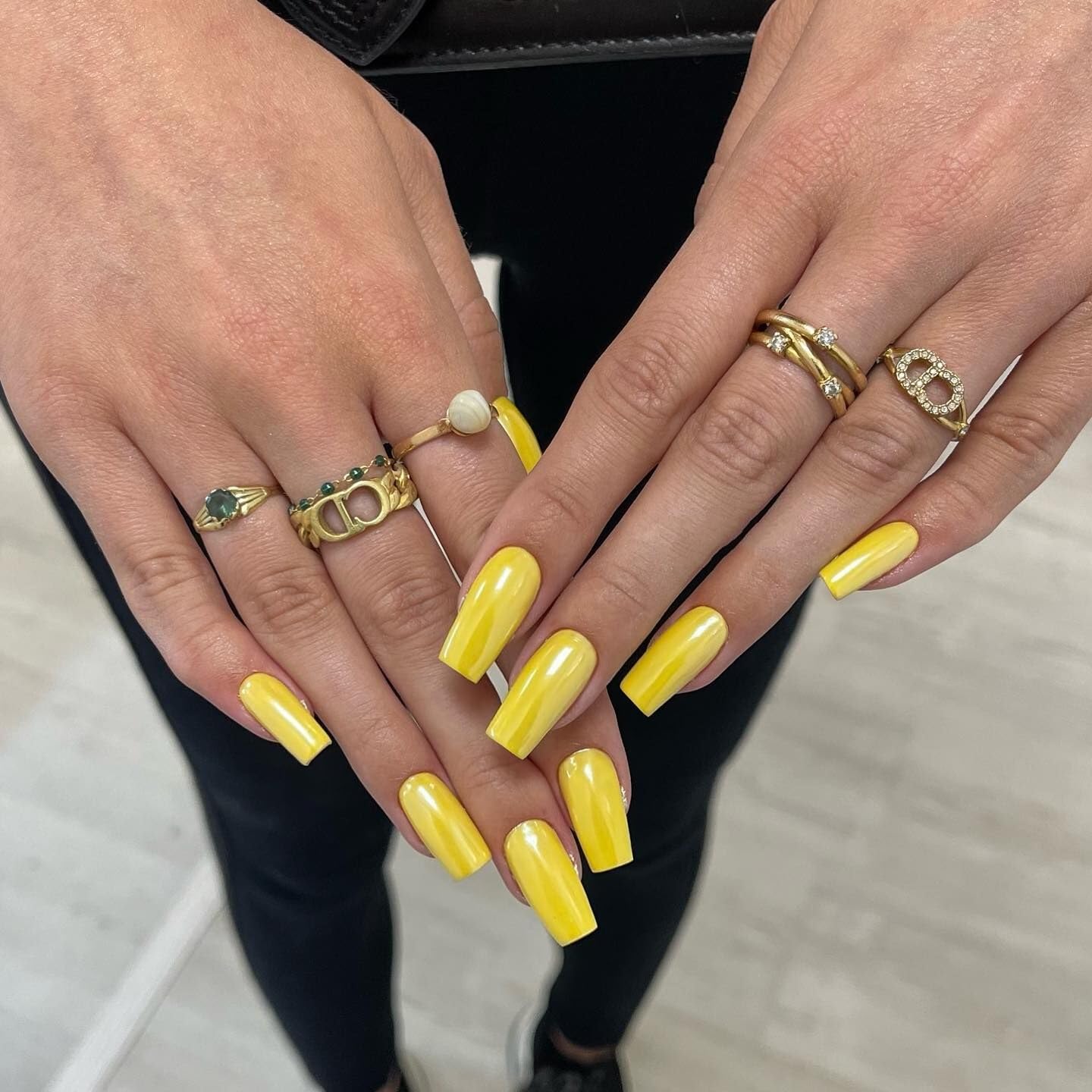 SXVME Bright Yellow Press on Nails Long Square, Light Yellow False Nails Medium Coffin, Glossy Gel Fake Nails Press on, Sheer Gel Stick on Nail for Women, 24 Pcs