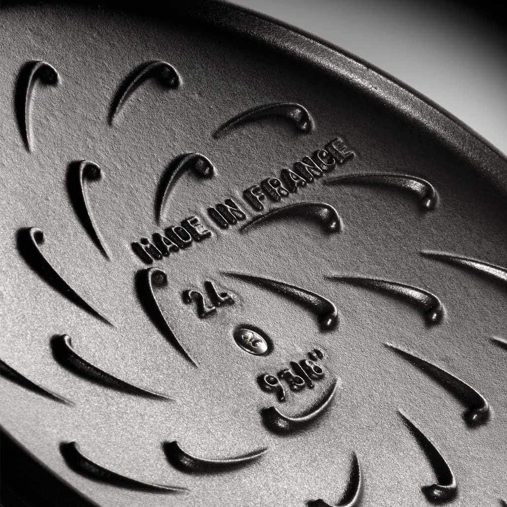 STAUB 40511-477-0 Cast Iron Chistera, Dark Blue, 24 cm - Image 4