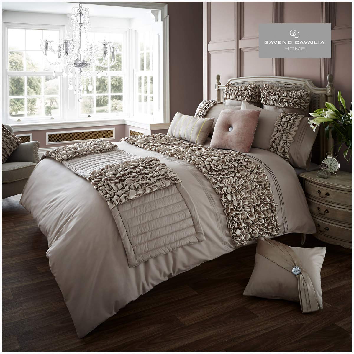 Gaveno Cavailia Fancy Frill Single Duvet Set Verina Oyster, Elegant Bedding, 2 Piece Cotton Blend Reversible Bedlinen, Easy Care DuvetCover Bedset, 1 Quilt Cover and 1 Pillow Case,271994