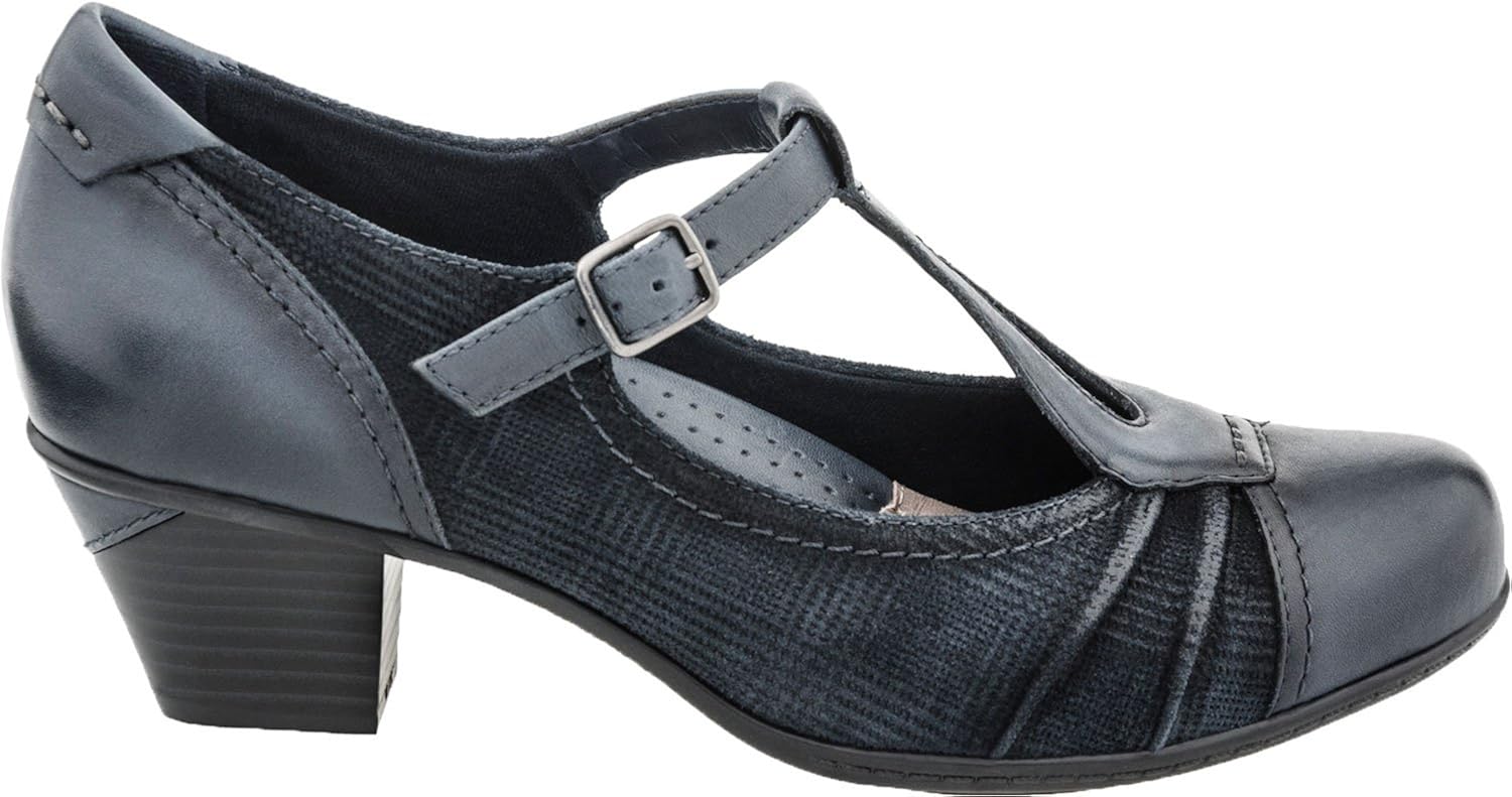 earth wanderlust t strap