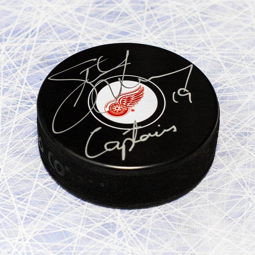 steve yzerman signed puck