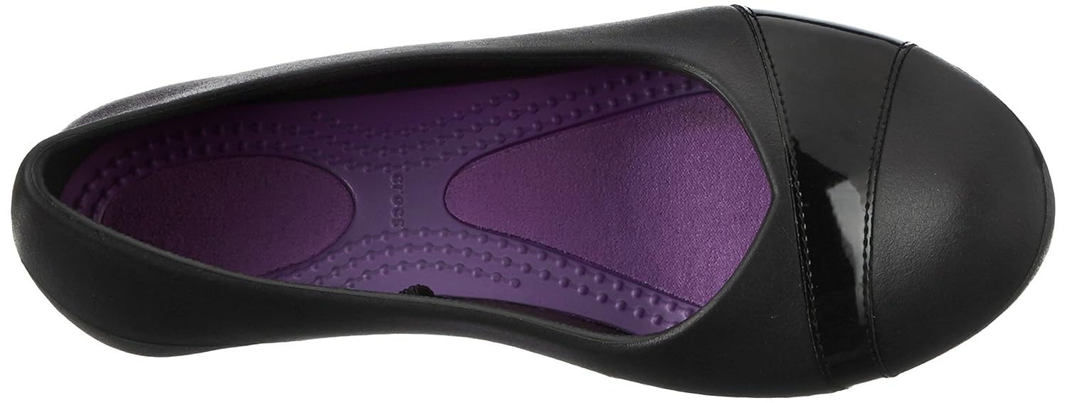 crocs women's fashion sandals