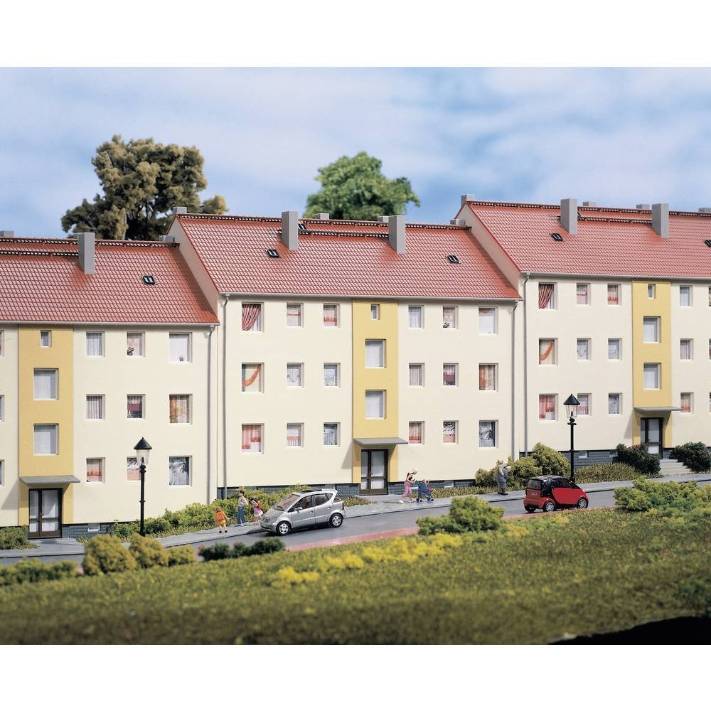 Auhagen 11402 Multi-Family House Modelling Kit