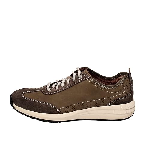 un coast lace clarks