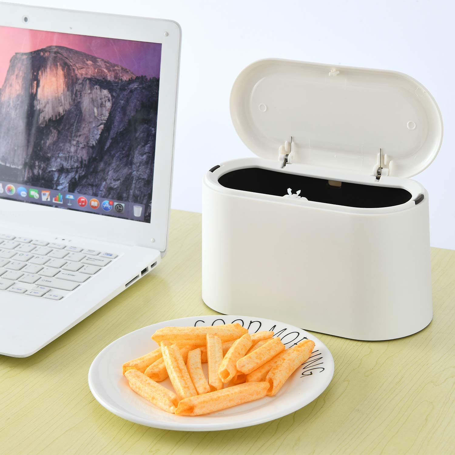 SUBEKYU Mini Trash Can with Lid,Small Desk Trash Can,Countertop Mini Garbage Cans,Tiny Waste Basket,White,with 3 roll Bags