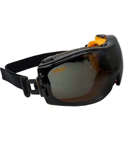 Amazon.com: BLACKSTRAP Goggle Cover, Easy On, Easy Off Goggle Lens